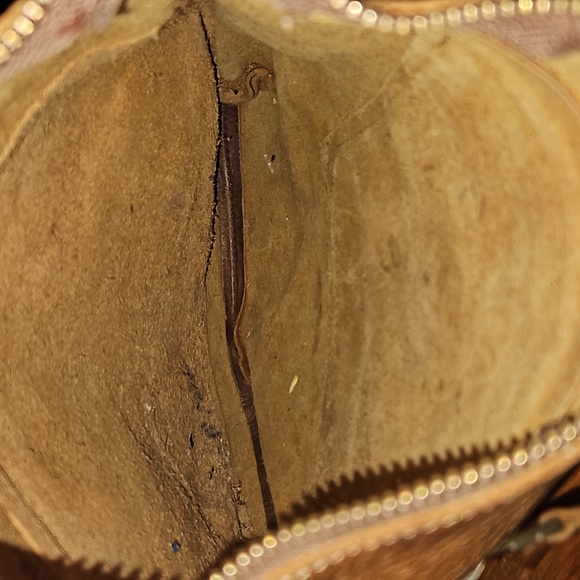 Gorgeous Vintage Roots Bag - Picture 10 of 13